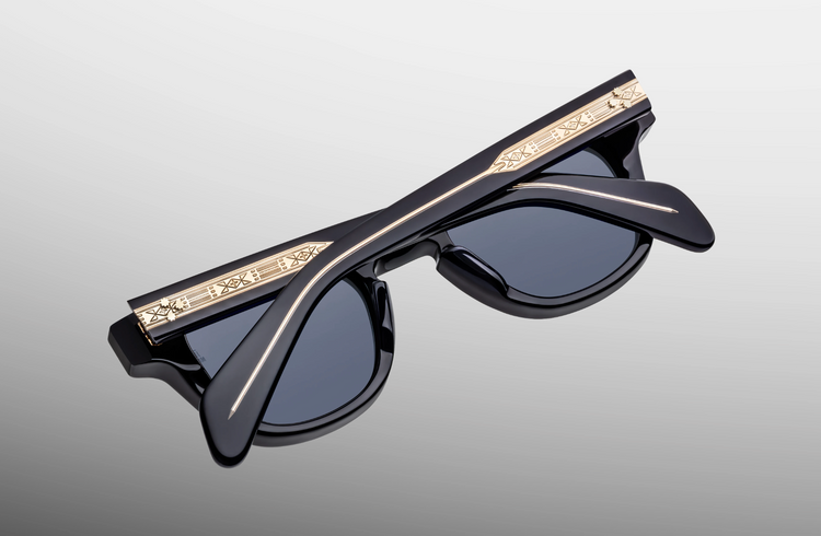 JULIEN | LACQUER