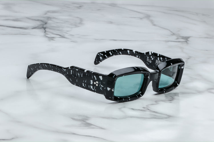 RUNAWAY | MARBLE BLACK